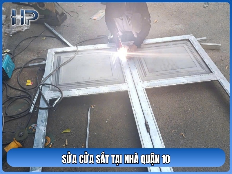 Chuyên sửa chữa cửa sắt tại TP.HCM giá rẻ – Không vẽ bệnh, không ép thay mới