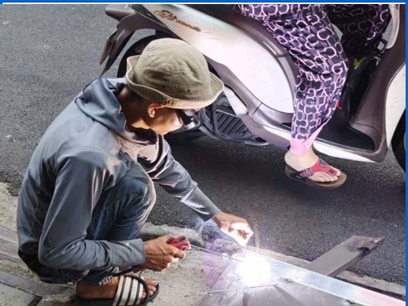 Công Trình Thực Tế Sửa cửa kéo sắt & hàn gia cố theo yêu cầu tại TPHCM