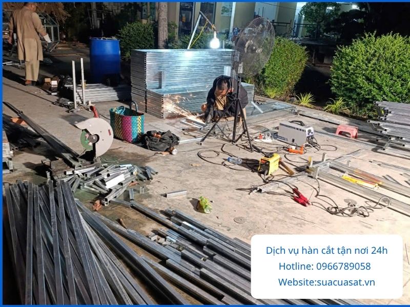 Thợ Hàn Cửa Sắt Tại Nhà Phú Nhuận Đến Nhanh Ngày Đêm