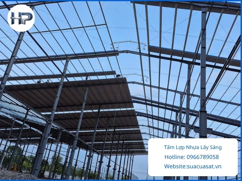 Tấm Lợp Nhựa Lấy Sáng – Giải Pháp Tiết Kiệm Điện Hiệu Quả