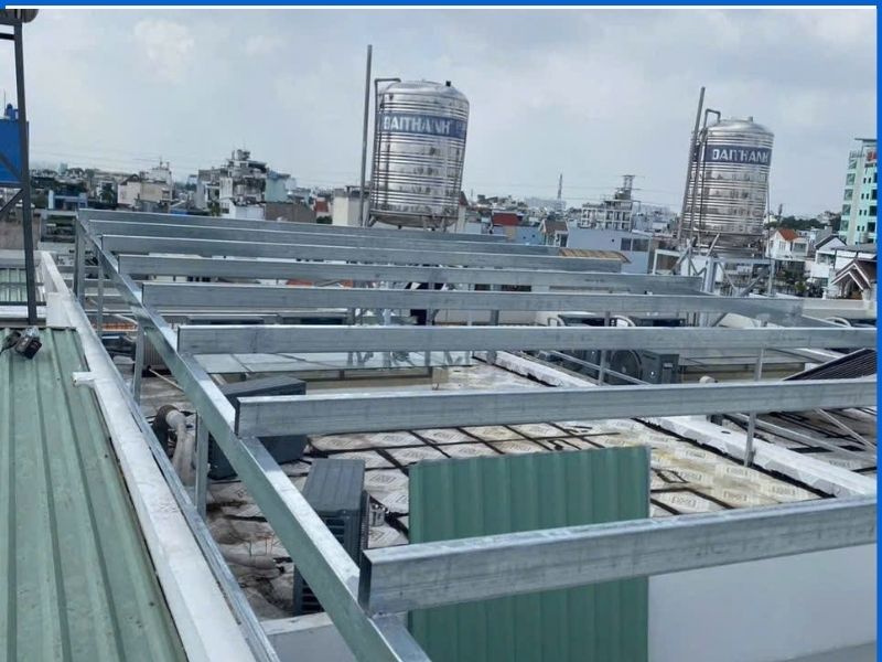 Thi công lợp mái tôn chống nóng & gia cố xà gồ tại TPHCM