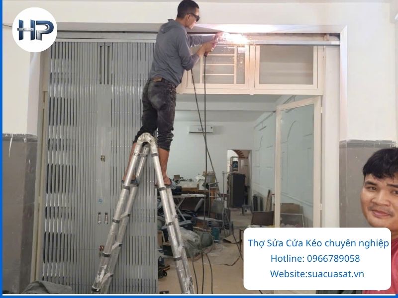 Tiêu Chuẩn Kỹ Thuật Khi Thuê Thợ Sửa Cửa Sắt Kéo Đài Loan