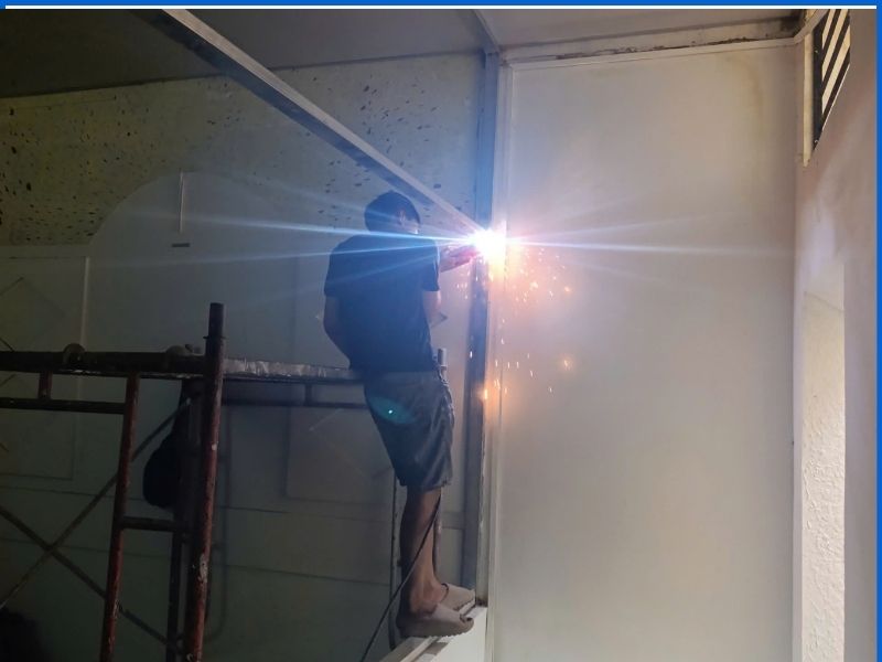 Sửa mối hàn cửa sắt bị nứt & hàn gia cố kết cấu an toàn tại TPHCM